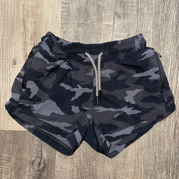 Athleta Other - Athleta Girls camo short size s7